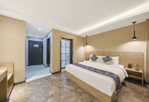 Barluna Hotel