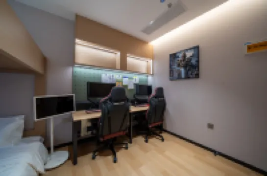 泛魚eスポーツホテル（中央大通り）