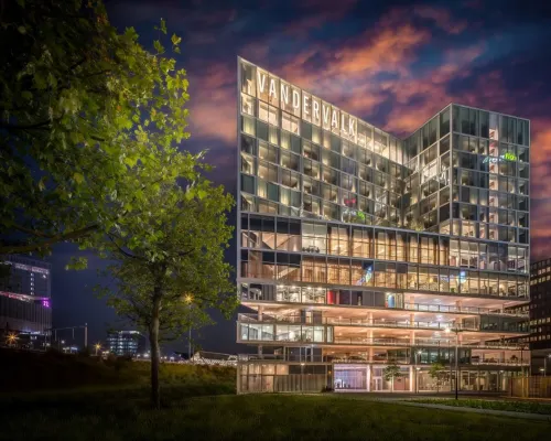 Van der Valk Hotel Amsterdam Zuidas -Rai Hoteles cerca de Museo Van Loon