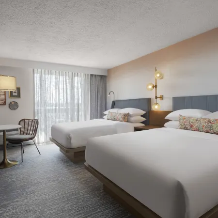 Sheraton San Diego Resort Отели рядом с достопримечательностью «Стадион «Петко-Парк»»