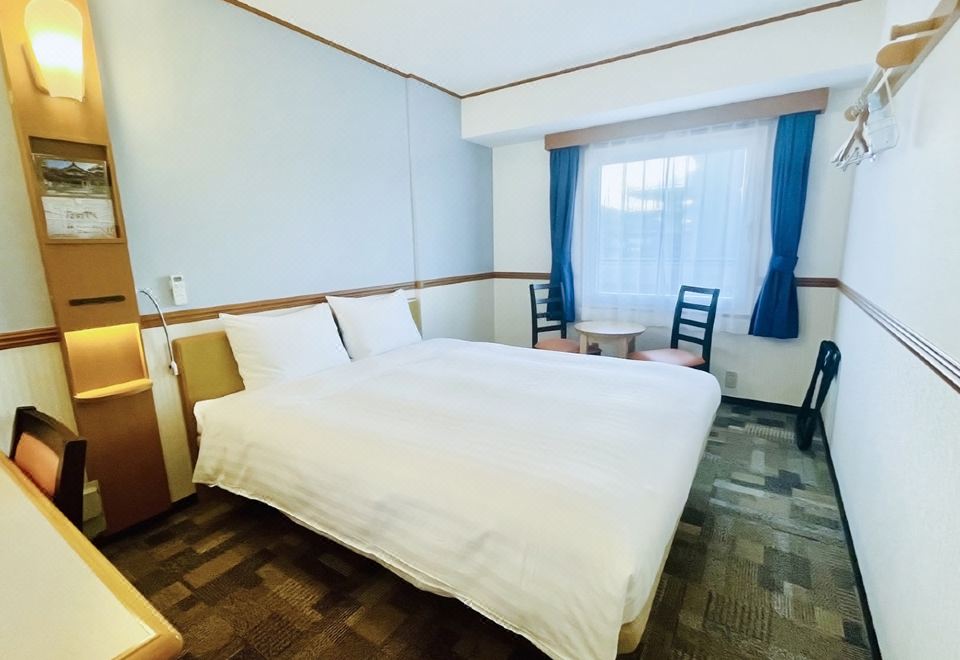 4. 토요코인 히가시..