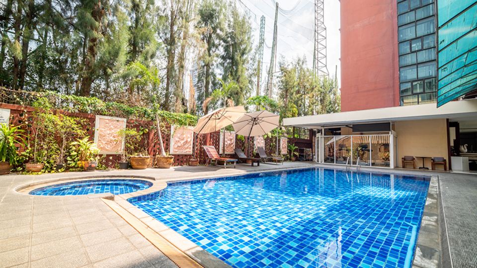 Sunday JA Plus Hotel