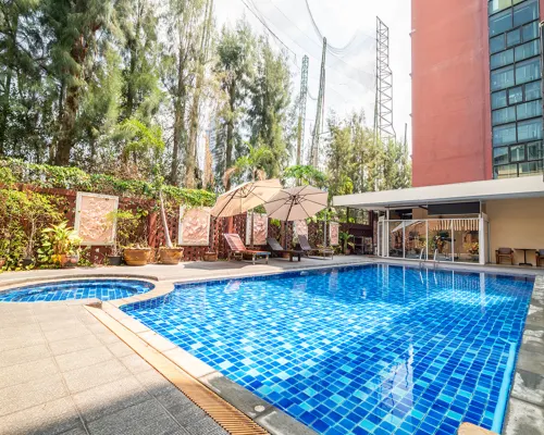Sunday JA Plus Hotel Hotels near Noir Pub