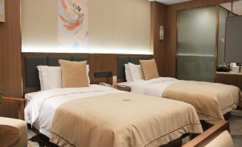 Golden Lun Hotel