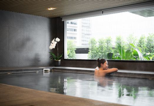 아바니 라차다 호텔 내부