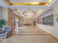 Vienna Hotel (Jinfurong Square Branch, Xingfu City, Nan Dan County) Hôtels à : Nandan