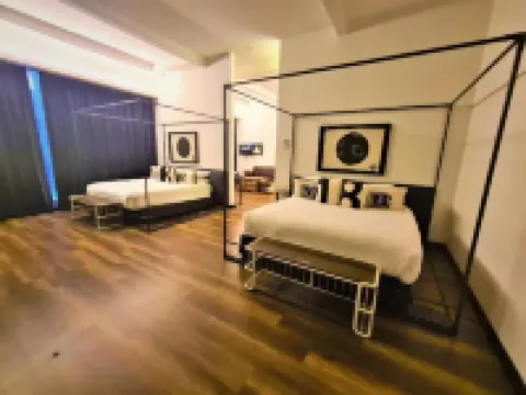 เอ็มบูทีคสเตชั่น 18 โรงแรมในอีโปะฮ์