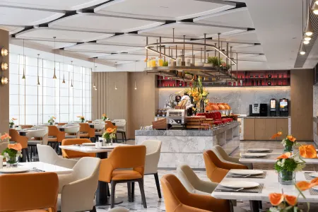 Hampton by Hilton Meizhou Meijiang Caisheng Center Отели рядом с достопримечательностью «Dongshan Academy»