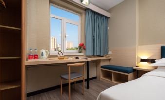 Yixiang Hotel (Wuhan Wansongyuan Wangjiadun East Metro Station)