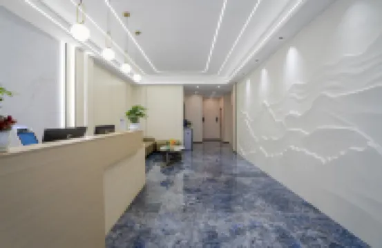 Junze Hotel (Kunming Railway Station Shuangqiao Night Market Style Street Branch)