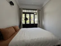 LANNI HOUSE