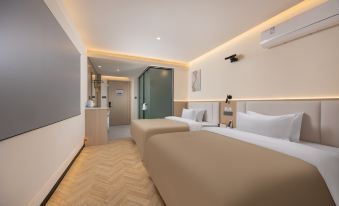 Wutong pomelo hotel (jiaxing nanhu huafu eight hundred companion store)