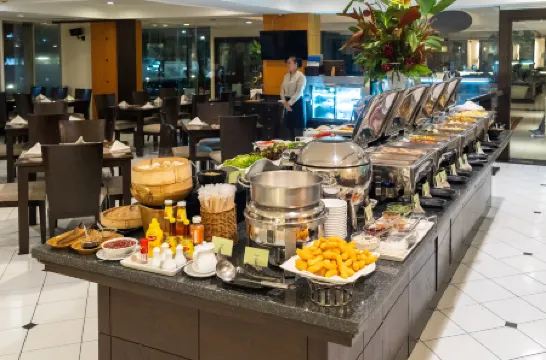 Kantary House Hotel & Serviced Apartments, Bangkok Отели рядом с достопримечательностью «Банг Капи Торговый центр»