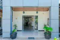 RedDoorz Plus @ GNG Hotel El Tari Airport Kupang Hotels in Kelapa Lima