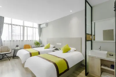 Dongfeng Shenlong Hotel Các khách sạn ở Hongwei Business District