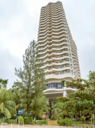 Rainbow Paradise Beach Resort by LWE