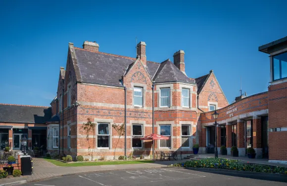 布蘭登大樓酒店及索拉斯克洛伊水療