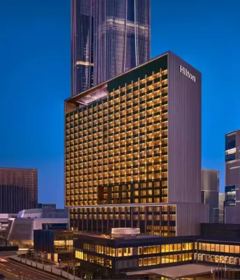 寶格麗公寓（梅花園地鐵站信達金茂廣場店） 天南第一峰附近的飯店