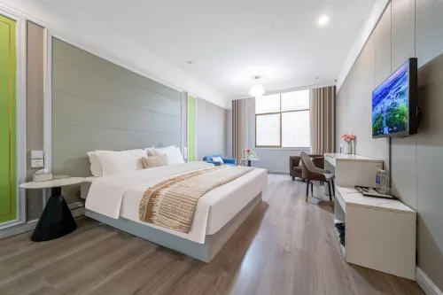 Holiday Inn Oriental (Yuxi People's Hospital Shuixi Park Branch)