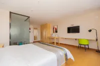 Pai Hotel (Chengde Weichang Branch) - 2-Star
