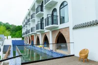 Lixiang Shanju Homestay - piscina