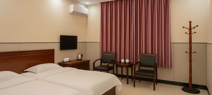 Xinlong Hotel Hotels in Xundian