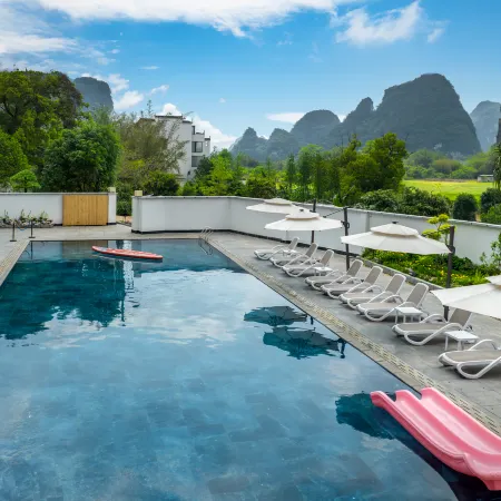 Dream Residence Yangshuo Hot Spring Resort Hotel (Ten Mile Gallery Yulonghe Branch)