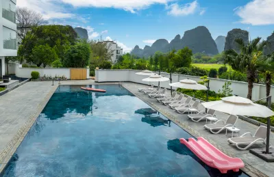 Dream Residence Yangshuo Hot Spring Resort Hotel (Ten Mile Gallery Yulonghe Branch) Hotels in 