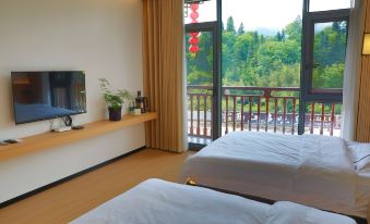 Heron Lodge Mountain Retreat | Hefeng Karst Sanctuary