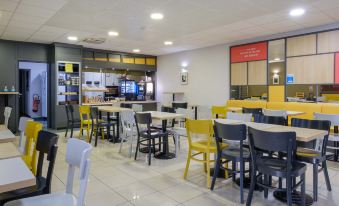 B&B Hotel Villeneuve Loubet Village