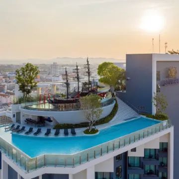 Somerset Pattaya Отели рядом с достопримечательностью «Торговый центр Harbor Pattaya»