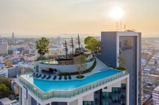 Somerset Pattaya Отели рядом с достопримечательностью «Роял Гарден Плаза»