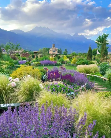 Mu Lan·Companion Mountain Garden Snow Mountain Panoramic Homestay Отели рядом с достопримечательностью «Lijiang Snow Mountain Falcon Valley Scenic Area»