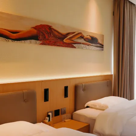 Yemingsha Xingxiu Hotel