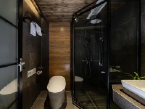 Fenghuang Jinshuian River View Hotel โรงแรมในเฟิ่งหวง