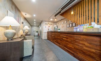 Peanut Hotel