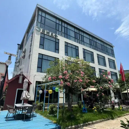 Lihu Flower House