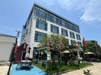 Lihu Flower  House