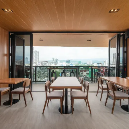Kokotel Cebu Adira
