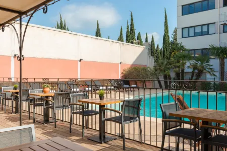 Best Western le Galice Aix Centre-Ville Отели рядом с достопримечательностью «la Bastide du Jas de Bouffan»
