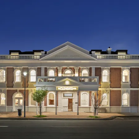 The Clements Hotel