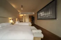 Yuran Riverside Designer Art Hotel - balcony