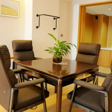 Fuyuan Smart Homestay (Chengde South Station Baicheng University Town)