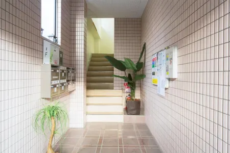 Nestay suite Tokyo tabata Отели рядом с достопримечательностью «Tokyo Metropolitan University Arakawa Campus»