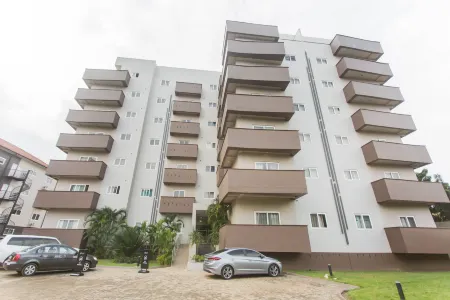 Accra Luxury Apartments at Clifton Place Отели в г. Столичный округ Аккра