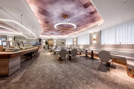 Mercure Kuitun Duku Hotel