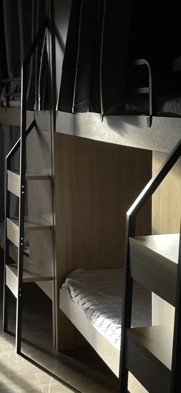 เตียงในห้อง (สำหรับผู้หญิงเท่านั้น)