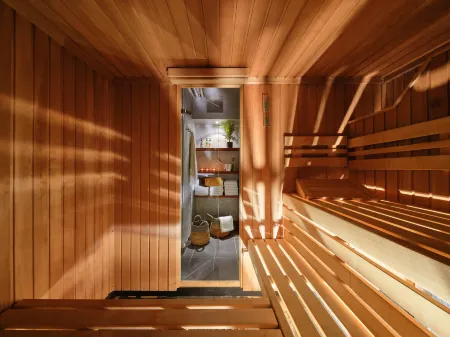 Classik Hotel Antonius Отели рядом с достопримечательностью «Кёльнская высшая школа музыки»