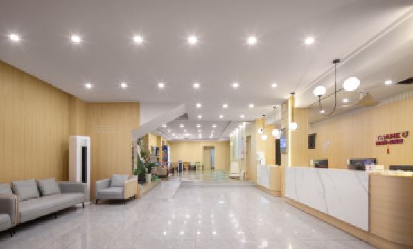 Sanya Thank U Hotel (Sanyawan Yemeng Changlang)