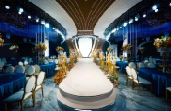 Bayside Plaza Hotel Hôtels à proximité de : Duofu Temple